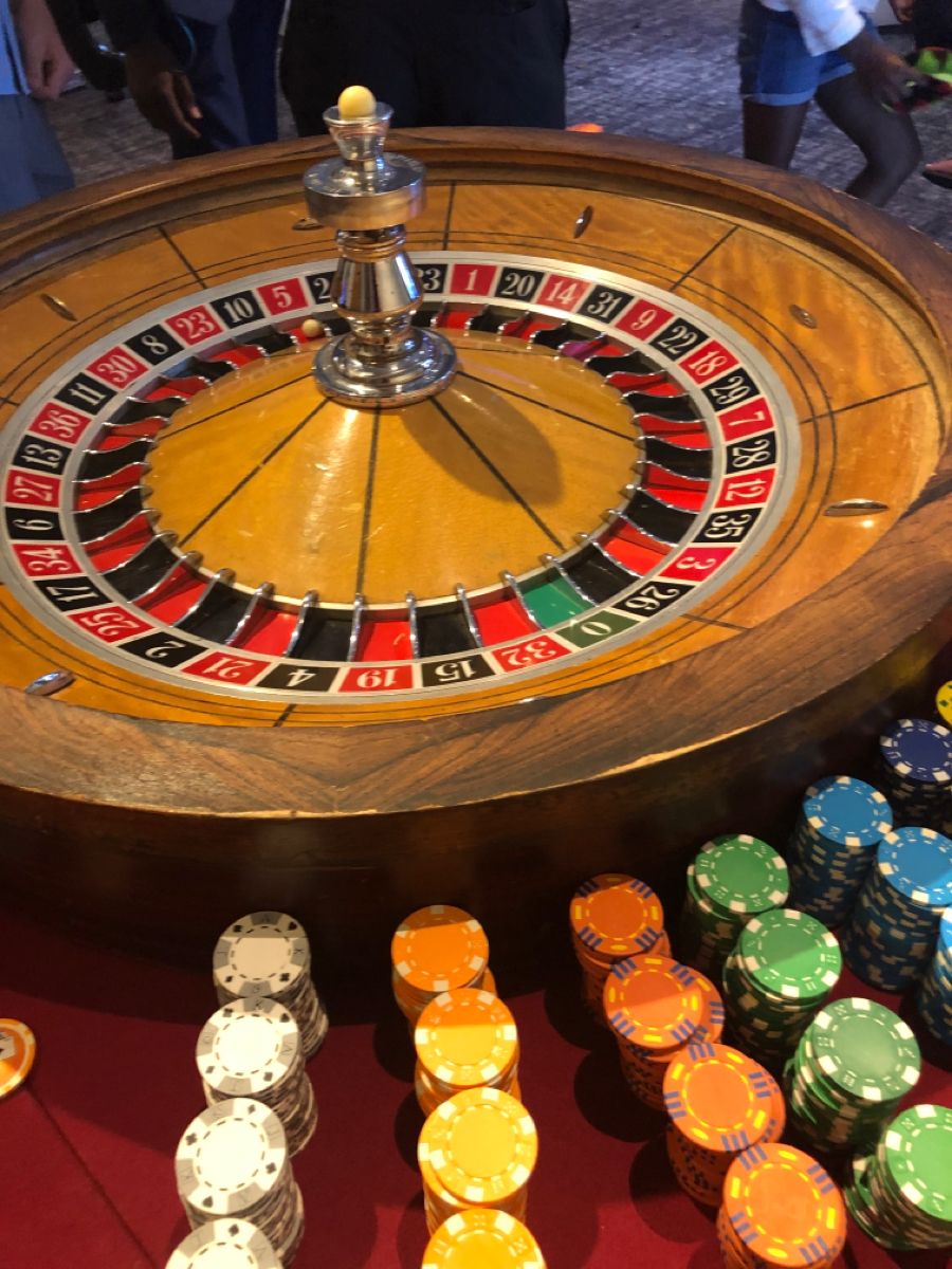 Starlight Casino کھلاڑیوں کے لیے لائیو کیسینو سیکشن